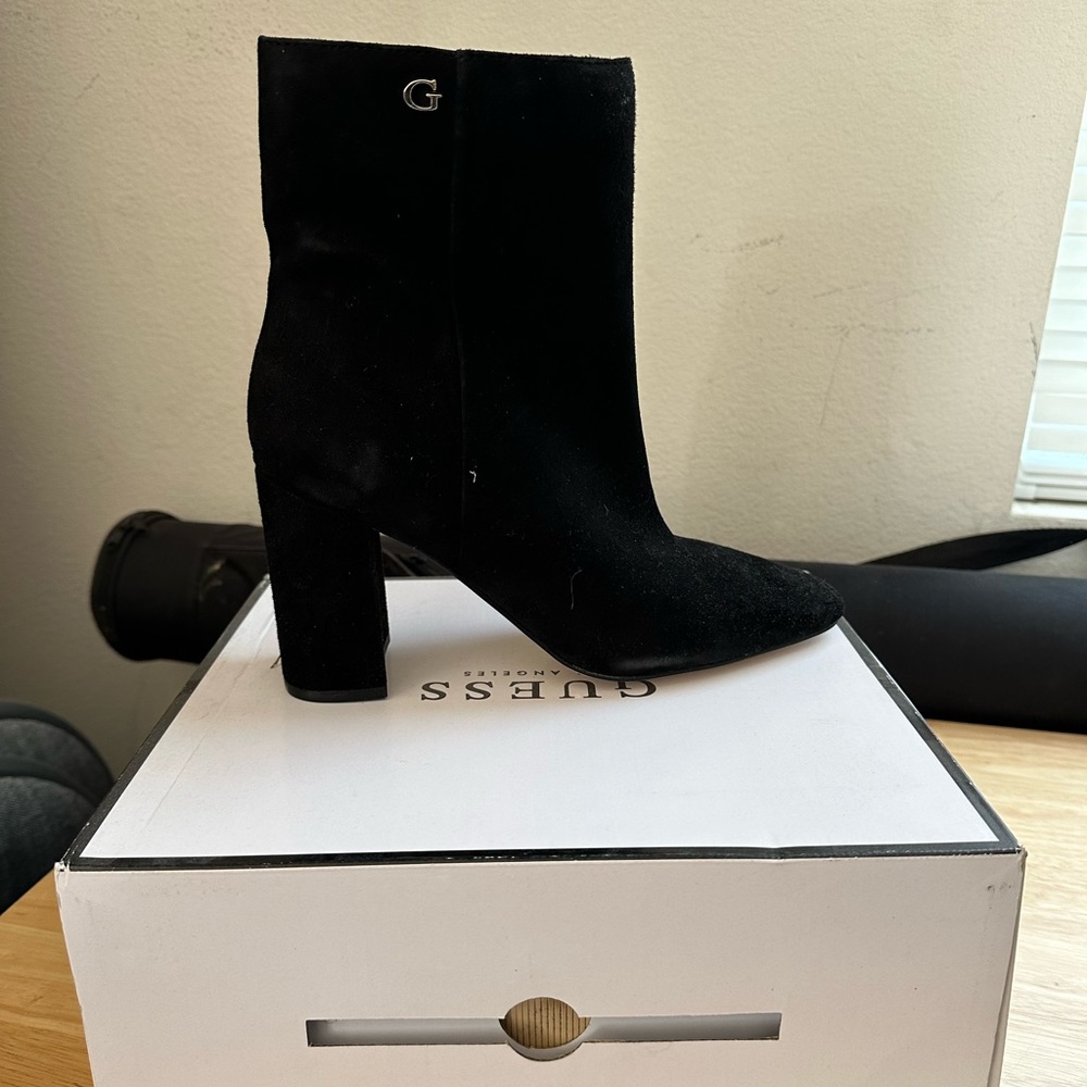 Guess heel boots